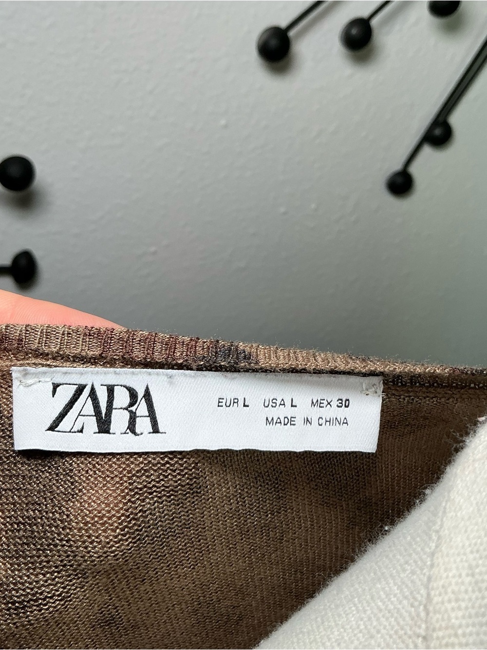 Zara Brown Leopard Print Lightweight Knit Sweater Size Large - Picture 4 of 4